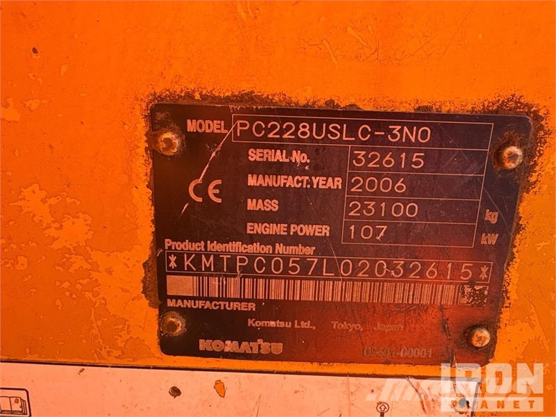 Komatsu PC228ULSC-3NO Tracked Excavator Escavadoras de rastos