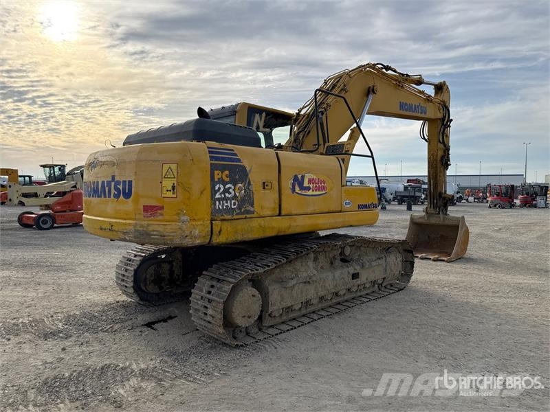 Komatsu PC230NHD-8 Tracked Excavator 大型油圧ショベル12t以上(パワーショベル・ユンボ)