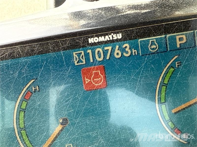 Komatsu PC230NHD-8 Tracked Excavator 大型油圧ショベル12t以上(パワーショベル・ユンボ)