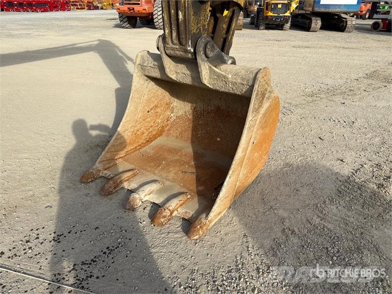 Komatsu PC230NHD-8 Tracked Excavator 大型油圧ショベル12t以上(パワーショベル・ユンボ)