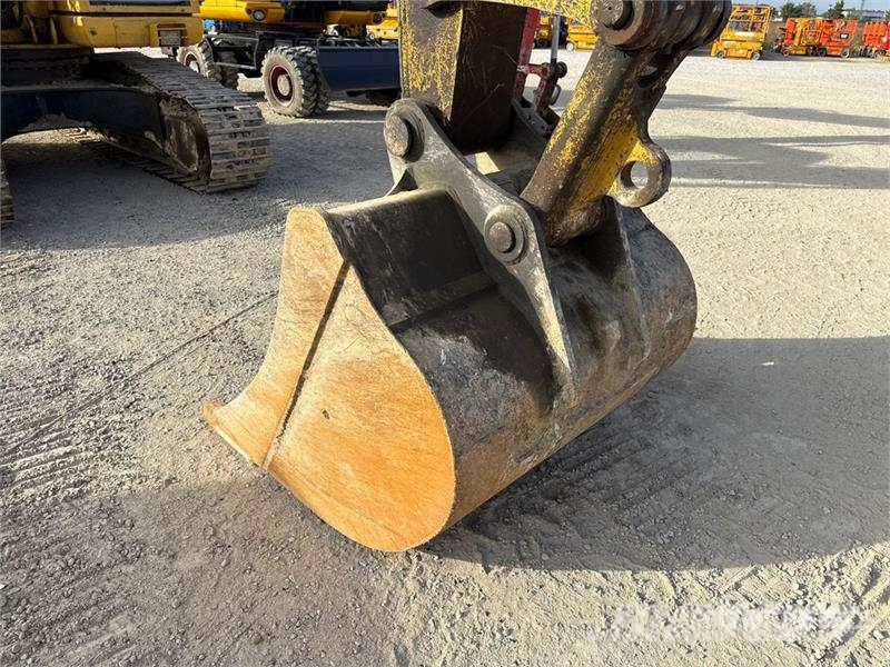 Komatsu PC230NHD-8 Tracked Excavator 大型油圧ショベル12t以上(パワーショベル・ユンボ)