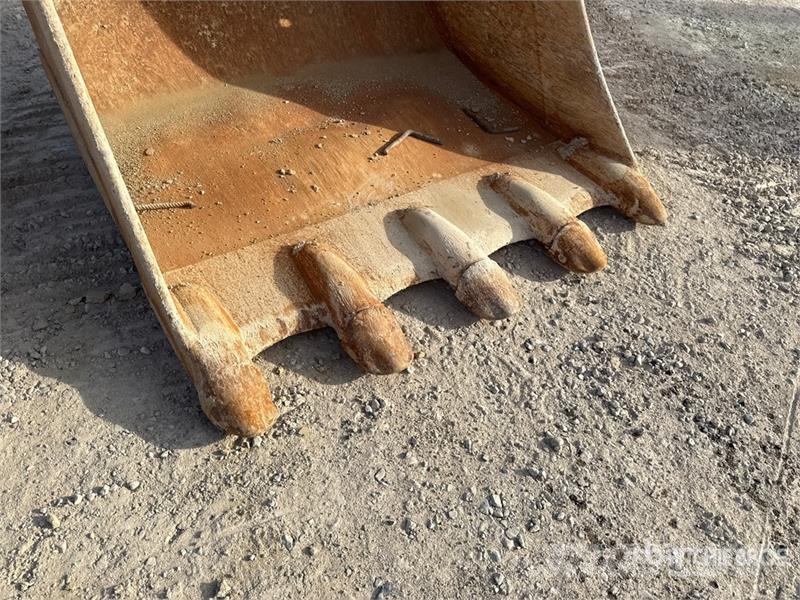 Komatsu PC230NHD-8 Tracked Excavator 大型油圧ショベル12t以上(パワーショベル・ユンボ)