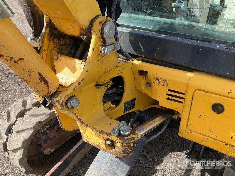 Komatsu PC26MR-5 Mini Excavator Miniexcavadoras