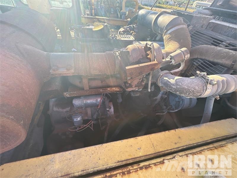 Komatsu PC340NLC-7EO Tracked Excavator (Inoperable) 履带挖掘机