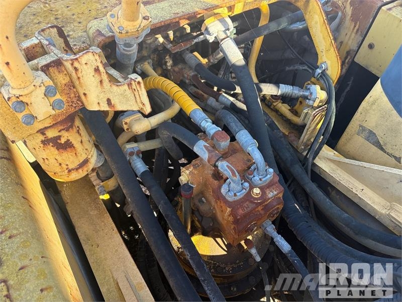 Komatsu PC340NLC-7EO Tracked Excavator (Inoperable) 履带挖掘机
