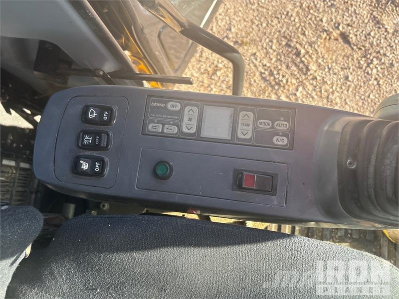 Komatsu PC340NLC-7EO Tracked Excavator (Inoperable) 履带挖掘机