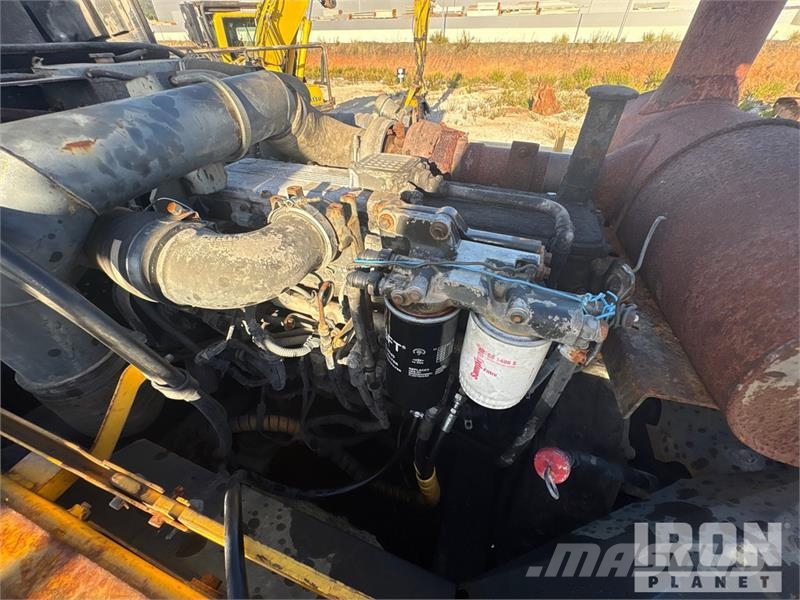 Komatsu PC340NLC-7EO Tracked Excavator (Inoperable) 履带挖掘机