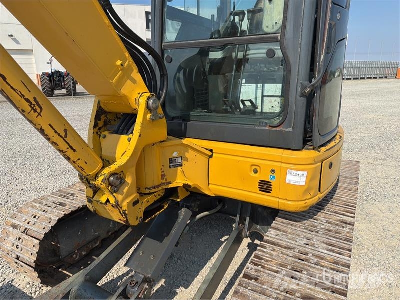 Komatsu PC50MR-2 Miniekskavaatorid < 7 t