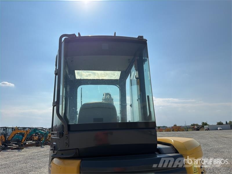 Komatsu PC50MR-2 Miniekskavaatorid < 7 t