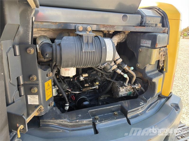 Komatsu PC50MR-2 Miniekskavaatorid < 7 t