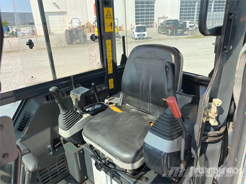 Komatsu PC50MR-2 Miniekskavaatorid < 7 t