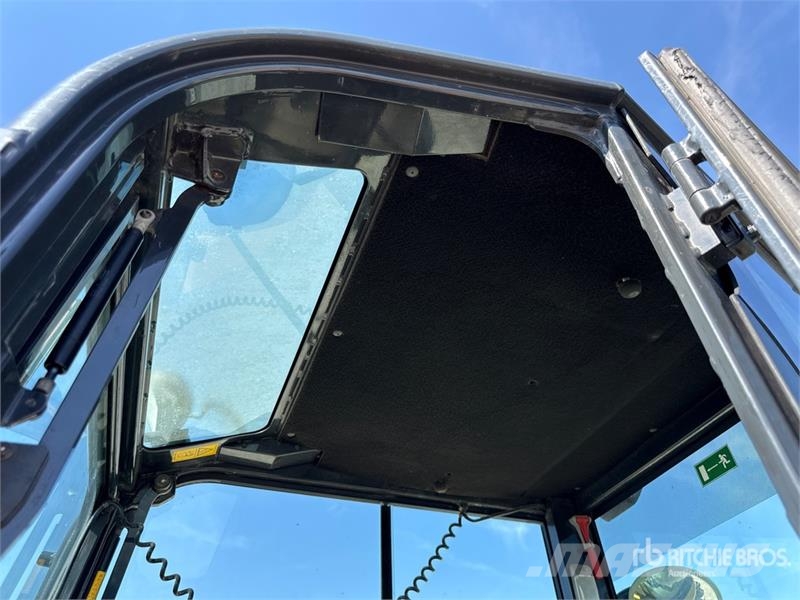 Komatsu PC55MR-5M0 Mini Excavator 小型挖掘机