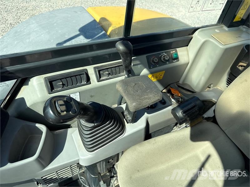 Komatsu PC55MR-5M0 Mini Excavator 小型挖掘机