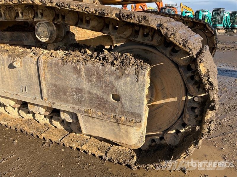 Komatsu PC600 Tracked Excavator Lánctalpas kotrók