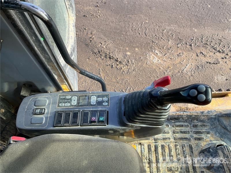 Komatsu PC600 Tracked Excavator Lánctalpas kotrók
