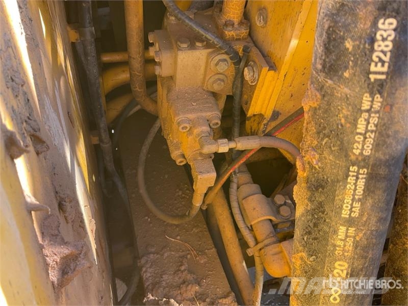 Komatsu PC600 Tracked Excavator Lánctalpas kotrók