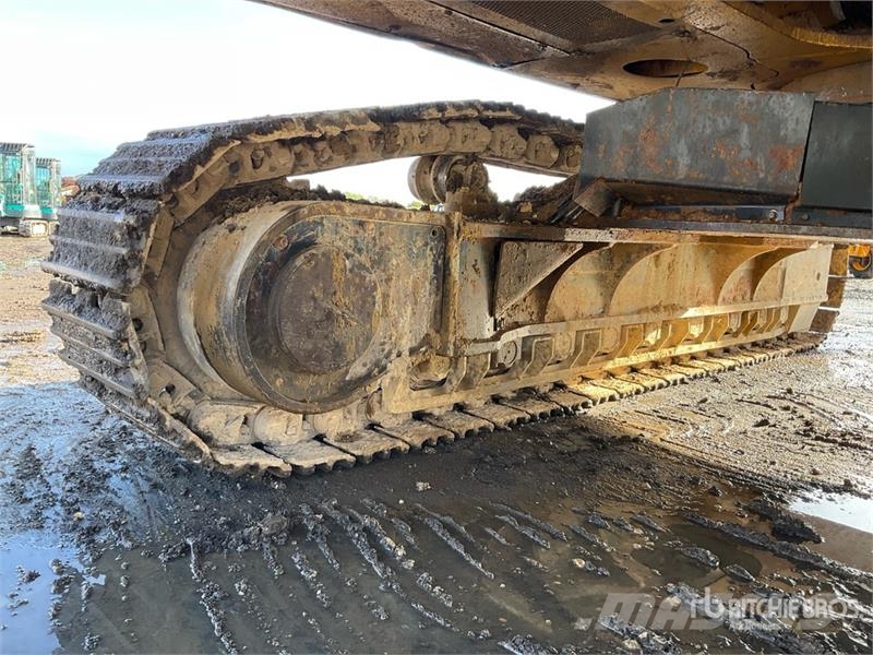 Komatsu PC600 Tracked Excavator Lánctalpas kotrók