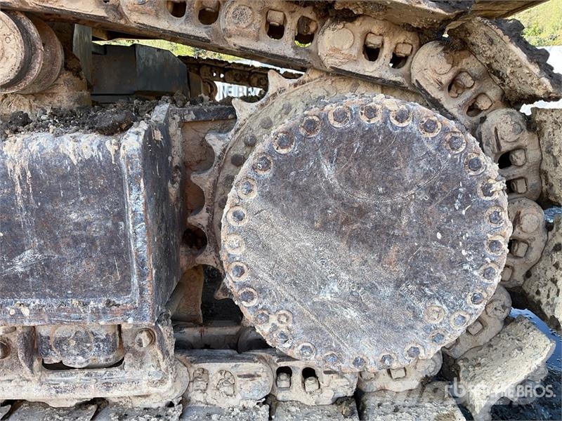 Komatsu PC600LC-8 Crawler excavators