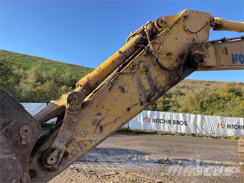 Komatsu PC600LC-8 Crawler excavators