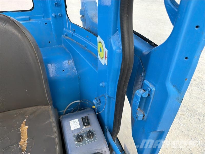 Komatsu PC75UU3 Tracked Excavator 大型油圧ショベル12t以上(パワーショベル・ユンボ)