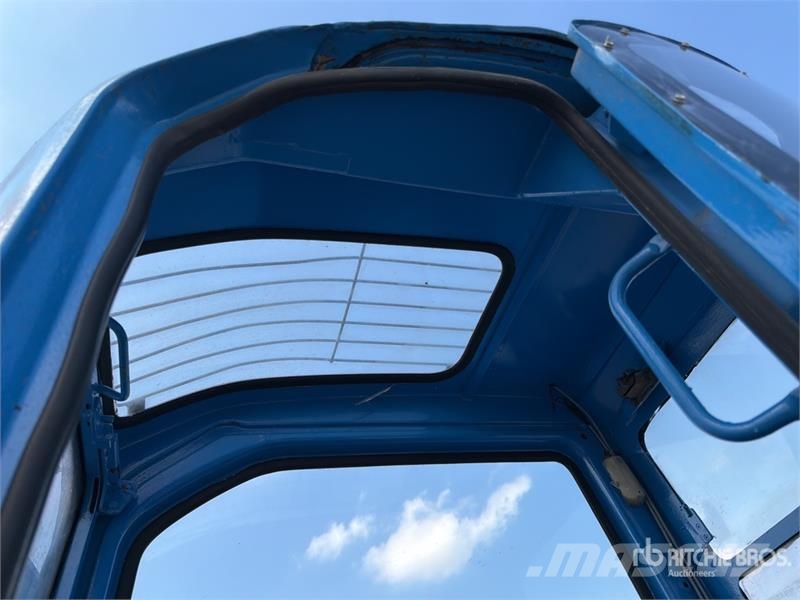Komatsu PC75UU3 Tracked Excavator 大型油圧ショベル12t以上(パワーショベル・ユンボ)