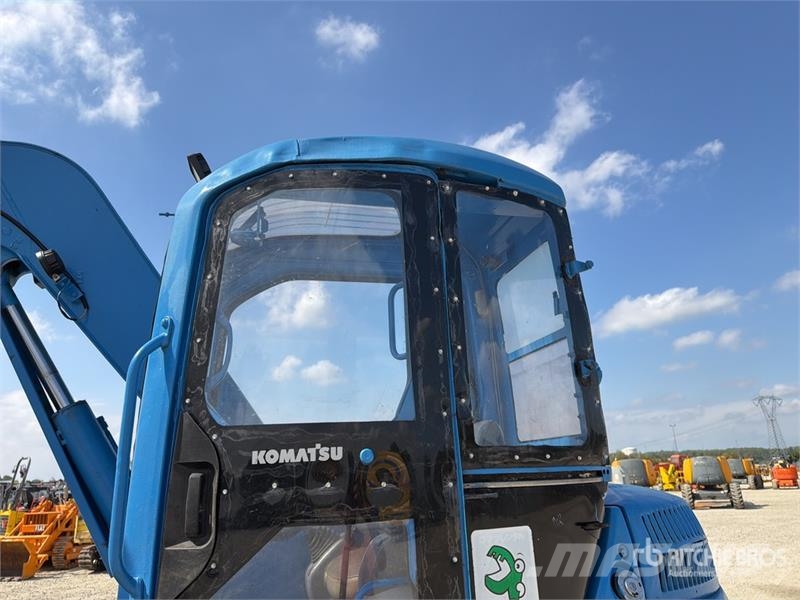 Komatsu PC75UU3 Tracked Excavator 大型油圧ショベル12t以上(パワーショベル・ユンボ)