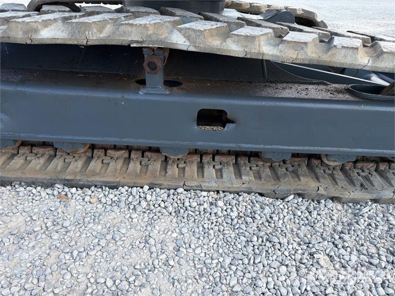 Komatsu PC75UU3 Tracked Excavator 大型油圧ショベル12t以上(パワーショベル・ユンボ)
