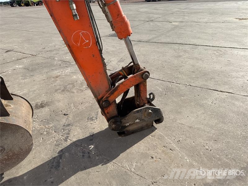 Komatsu PW118MR-11 Pelle Sur Pneus Wheel Excavator Pyöräkaivukoneet