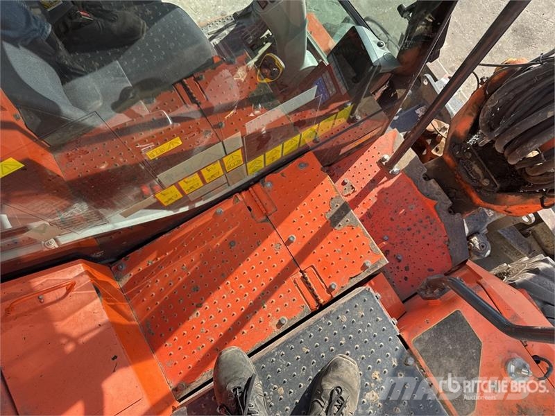 Komatsu PW118MR-11 Pelle Sur Pneus Wheel Excavator Pyöräkaivukoneet