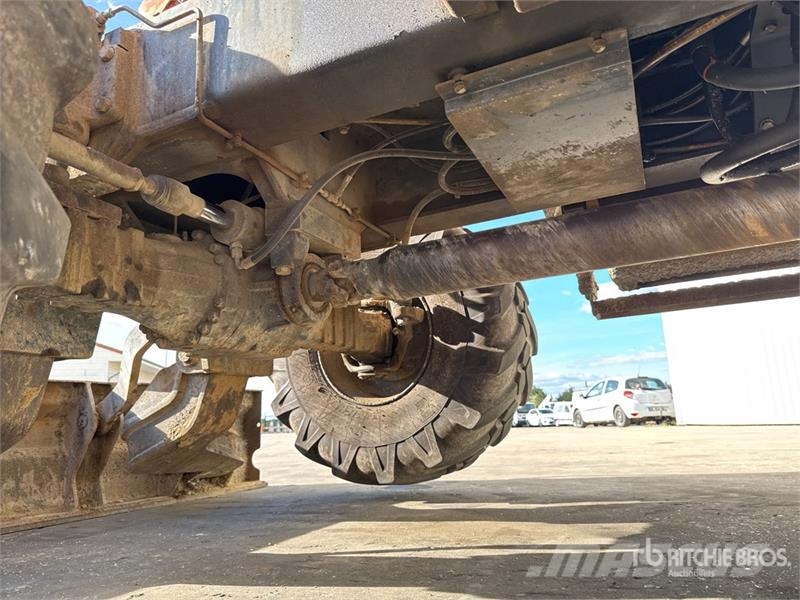 Komatsu PW118MR-11 Pelle Sur Pneus Wheel Excavator Pyöräkaivukoneet