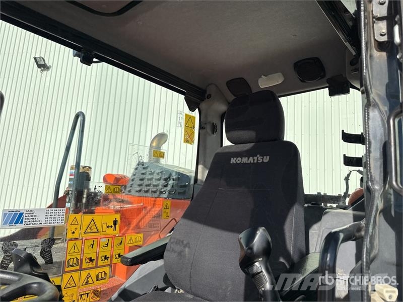 Komatsu PW118MR-11 Pelle Sur Pneus Wheel Excavator Pyöräkaivukoneet