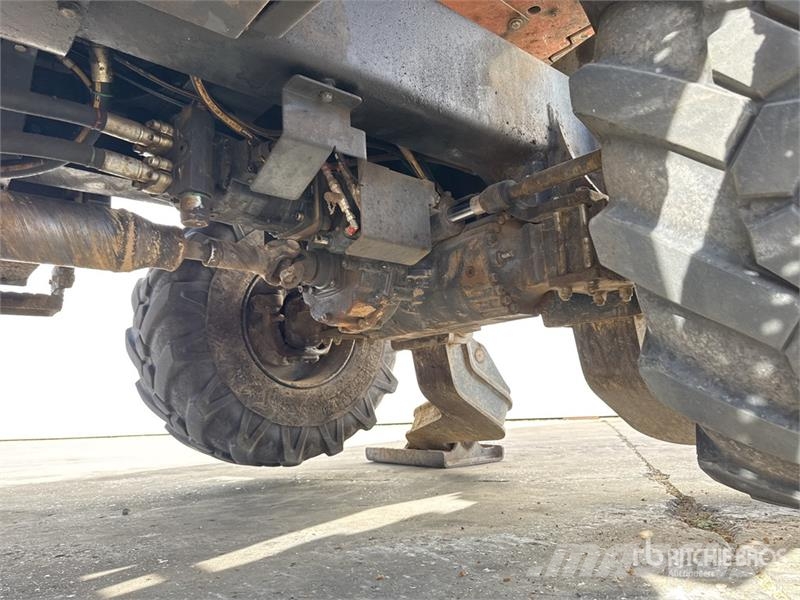 Komatsu PW118MR-11 Pelle Sur Pneus Wheel Excavator Pyöräkaivukoneet