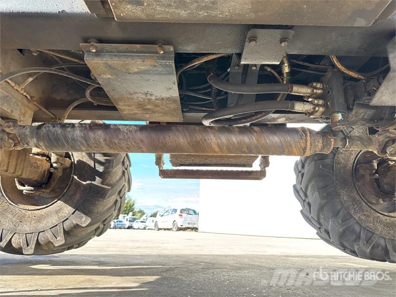 Komatsu PW118MR-11 Pelle Sur Pneus Wheel Excavator Pyöräkaivukoneet