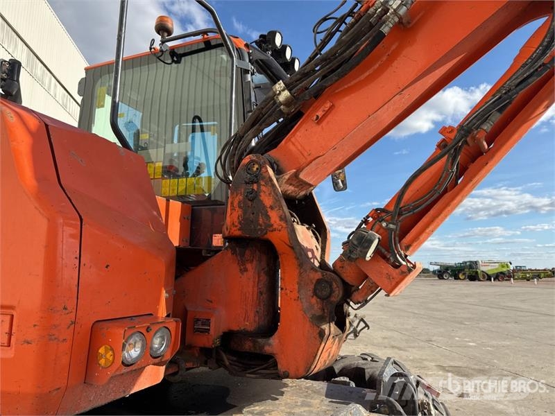 Komatsu PW118MR-11 Pelle Sur Pneus Wheel Excavator Pyöräkaivukoneet