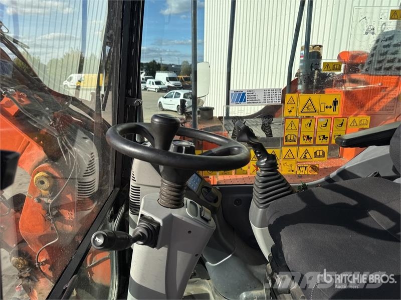 Komatsu PW118MR-11 Pelle Sur Pneus Wheel Excavator Pyöräkaivukoneet