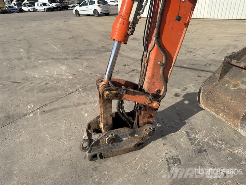 Komatsu PW118MR-11 Pelle Sur Pneus Wheel Excavator Pyöräkaivukoneet