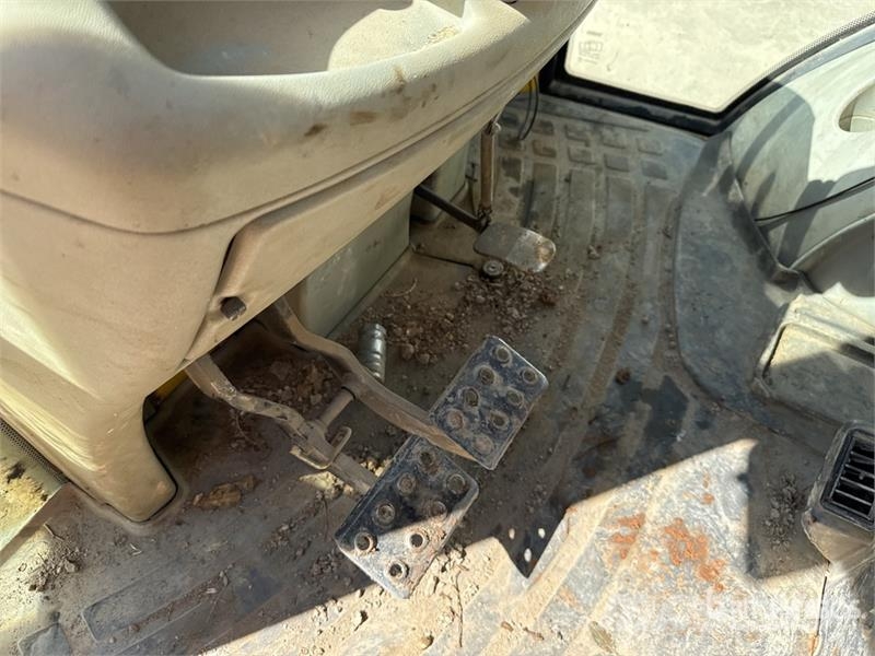 Komatsu PW97R-2 Backhoe Loader Backhoe loaders