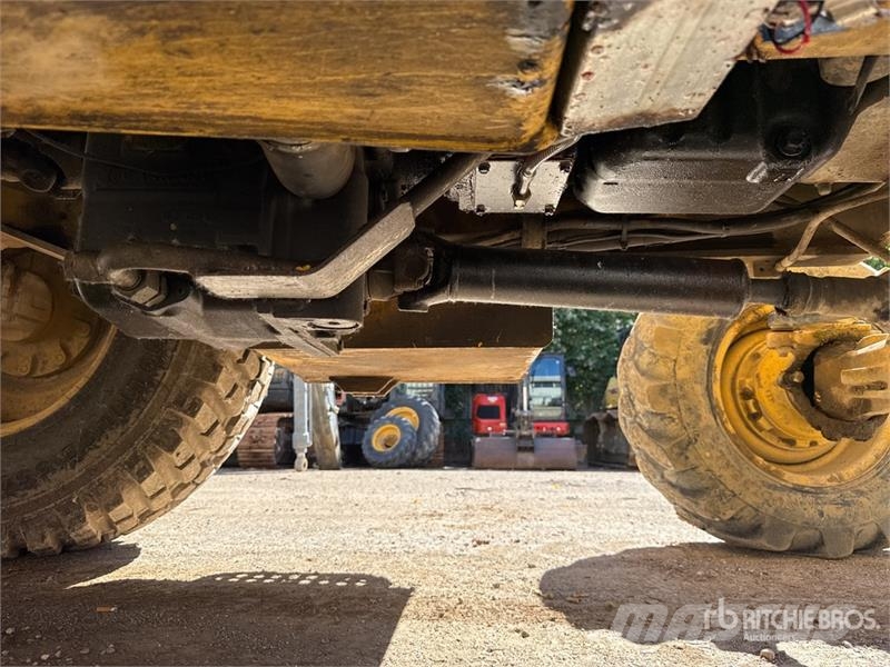 Komatsu PW97R-2 Backhoe Loader Backhoe loaders