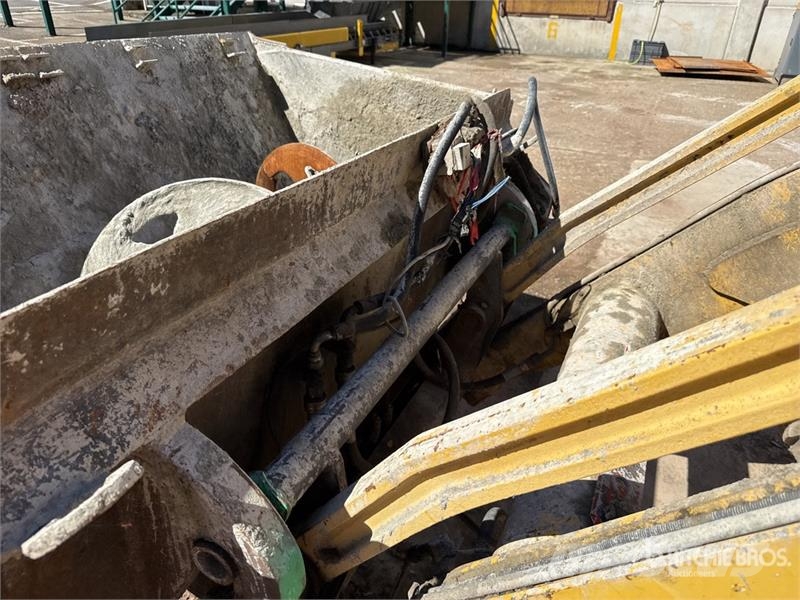 Komatsu PW97R-2 Backhoe Loader Backhoe loaders