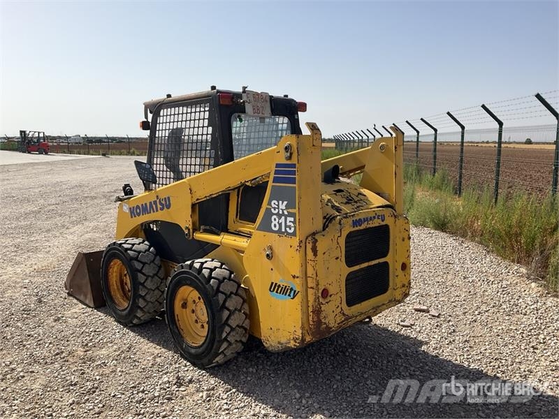 Komatsu SK815-5 لوادر انزلاقية التوجيه