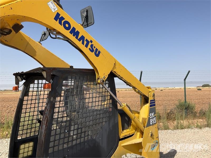 Komatsu SK815-5 لوادر انزلاقية التوجيه