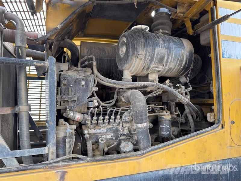 Komatsu WA320-5 لوادر بعجل