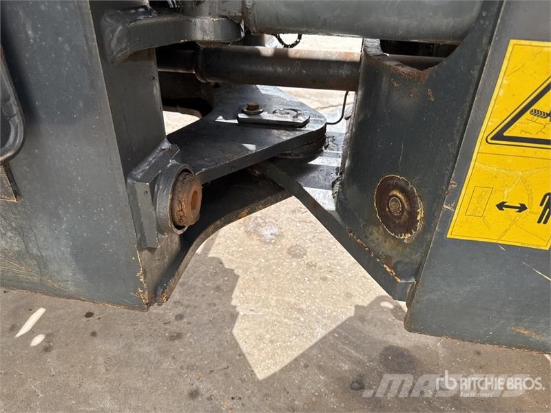 Komatsu WA320-5 لوادر بعجل
