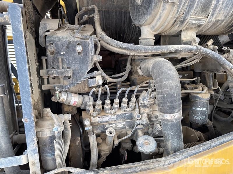 Komatsu WA320-5 لوادر بعجل
