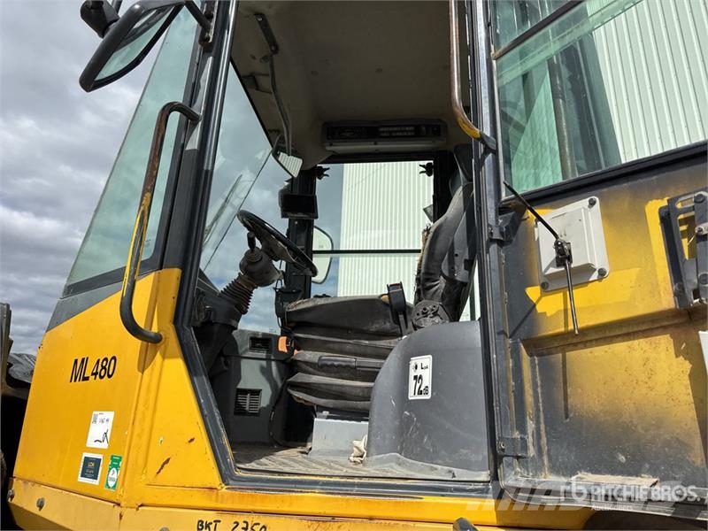 Komatsu WA320-5 لوادر بعجل