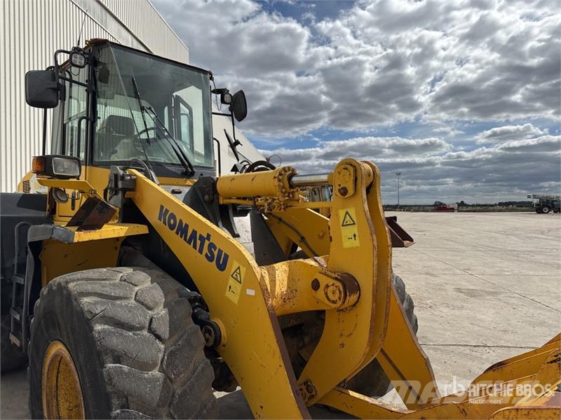 Komatsu WA320-5 لوادر بعجل