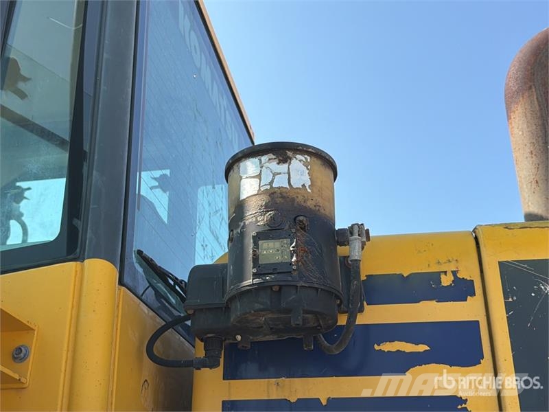 Komatsu WA320-5 Wheel Loader Kolesni nakladalci