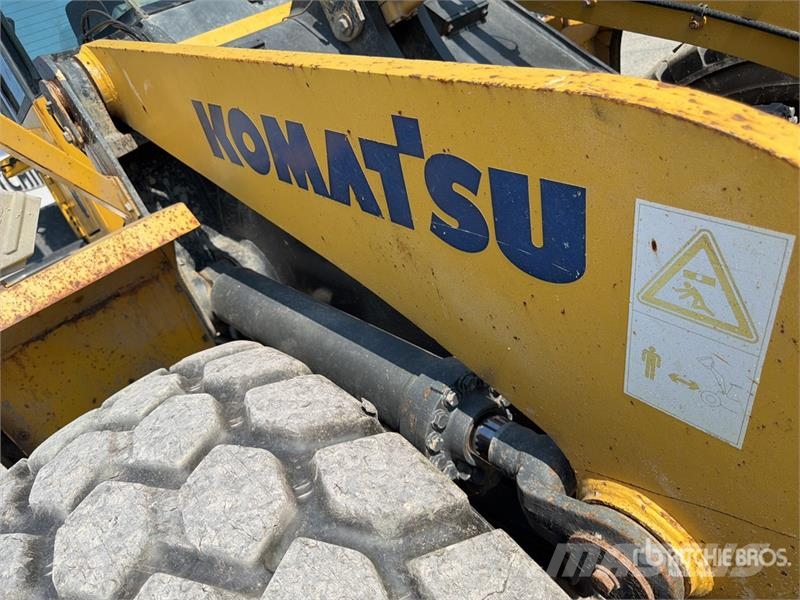 Komatsu WA320-5 Wheel Loader Kolesni nakladalci