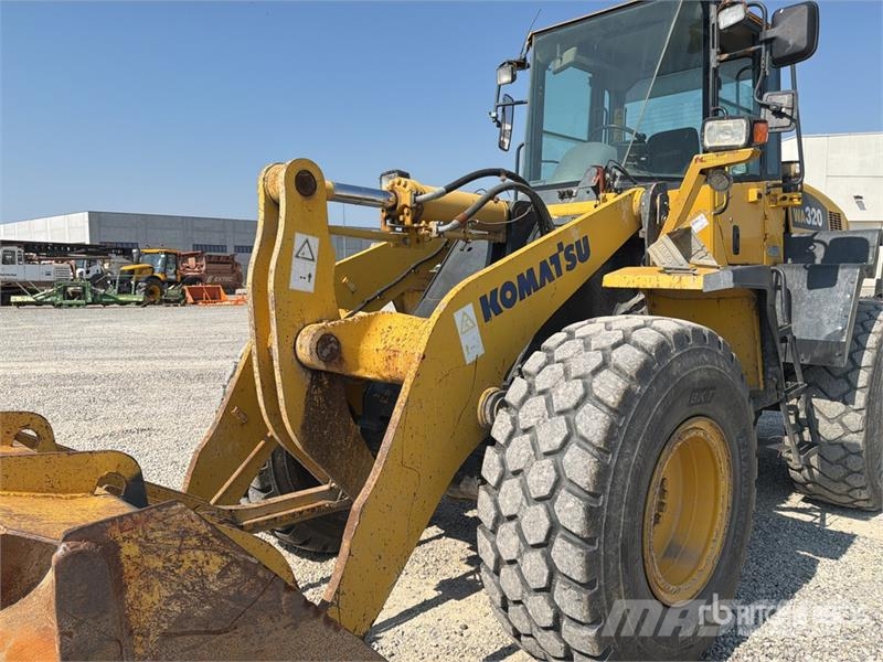 Komatsu WA320-5 Wheel Loader Kolesni nakladalci