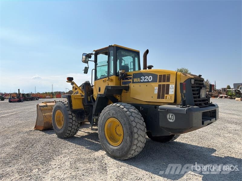 Komatsu WA320-5 Wheel Loader Kolesni nakladalci